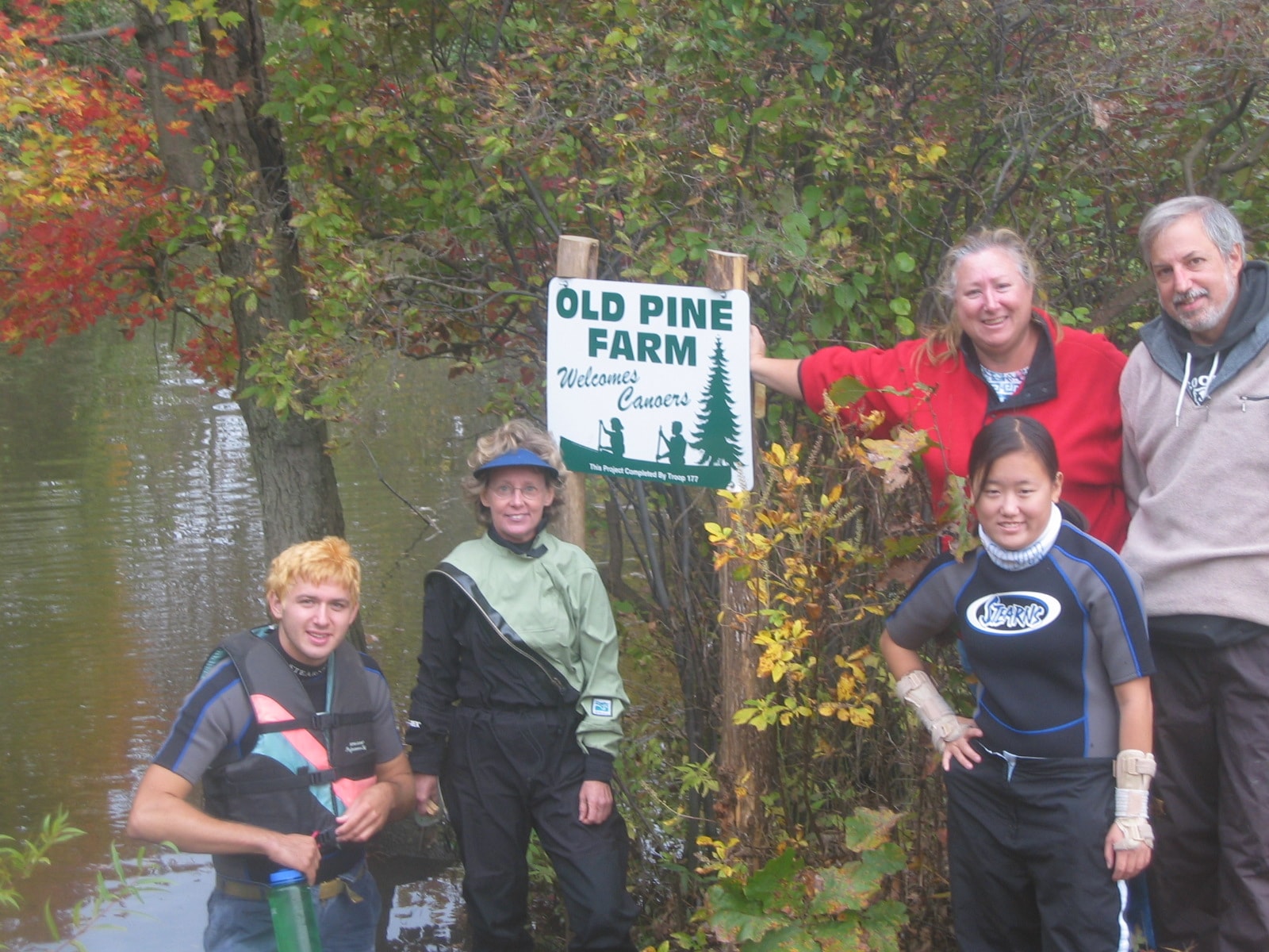 Group at Old Pine Farm Welcomes Canoers sign